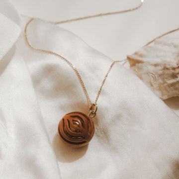 Bola de grossesse en bois, bijou Bali avec chaînette, idée cadeau femme enceinte, Ilado