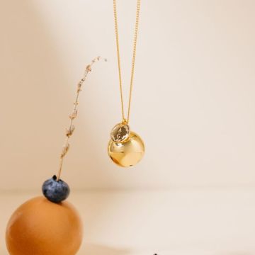 Collier de grossesse personnalisé or jaune Céleste, bola Aismée, cadeau parfait du futur papa