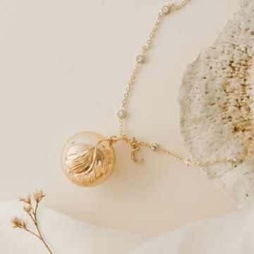 Bola grossesse Ginkgo Ilado or jaune sur chaine cristal, à personnaliser avec initiales