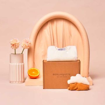 Coffret Naissance Berlingotte, Pull Bébé tricoté et Doudou brodé, blanc