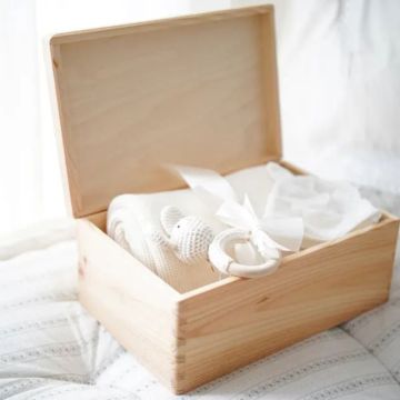 Coffret Naissance 100% Douceur, Couverture personnalisée, Bonnet et Hochet, Maylily creme