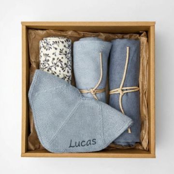 Coffret Naissance Saga Copenhagen, Langes en coton biologique et Bavoir personnalisé